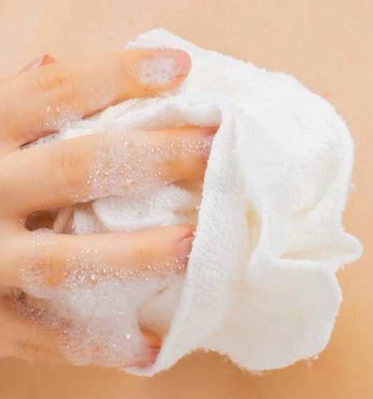 Sanfter Bambus-Duschpuschel für reichhaltigen Schaum