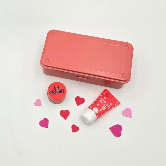 Toyo T-190 Aufbewahrungsbox Coral mit Handcreme und Lippenbalsam