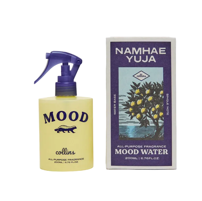 Collins Mood Water Namhae Yuja Raumspray mit passender Verpackung – Gelbe Flasche und Box mit Yuzu-Baum-Illustration als edles Duftspray-Geschenk von Lovapres.