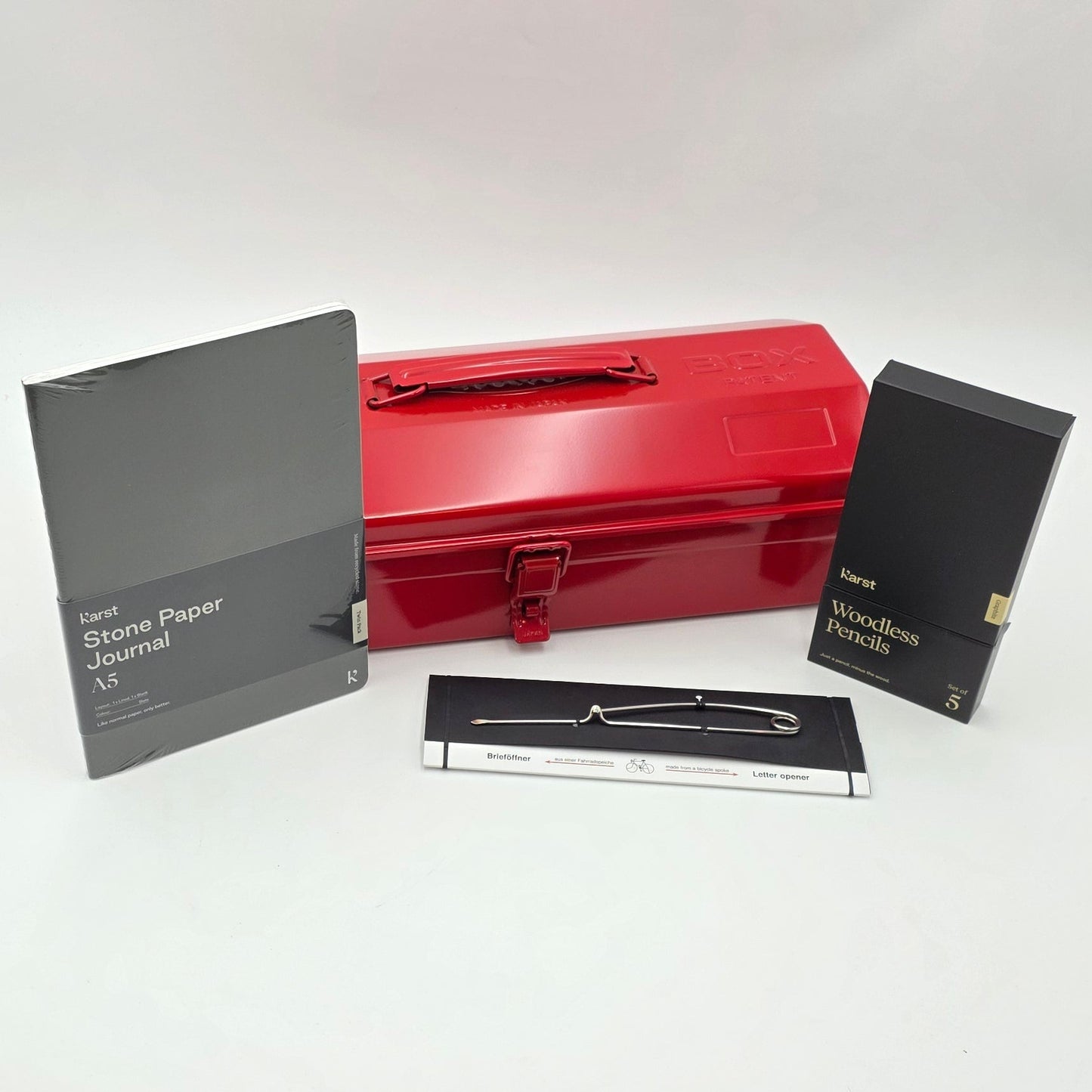 Rote Toyo Steel Box, schwarze Karst Bleistifte, Karst Notizbuch und Brieföffner - Homeoffice Geschenkidee