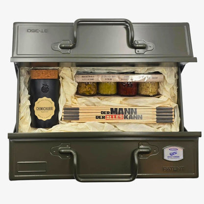 Werk und Würze Geschenkbox für ihn, Khaki Werkzeugbox für die Werkstatt oder als Geburtstagsgeschenk